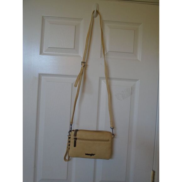 Wrangler Crossbody Purse Bag with Wrist Strap Southwestern Aztec NEW - Picture 2 of 7